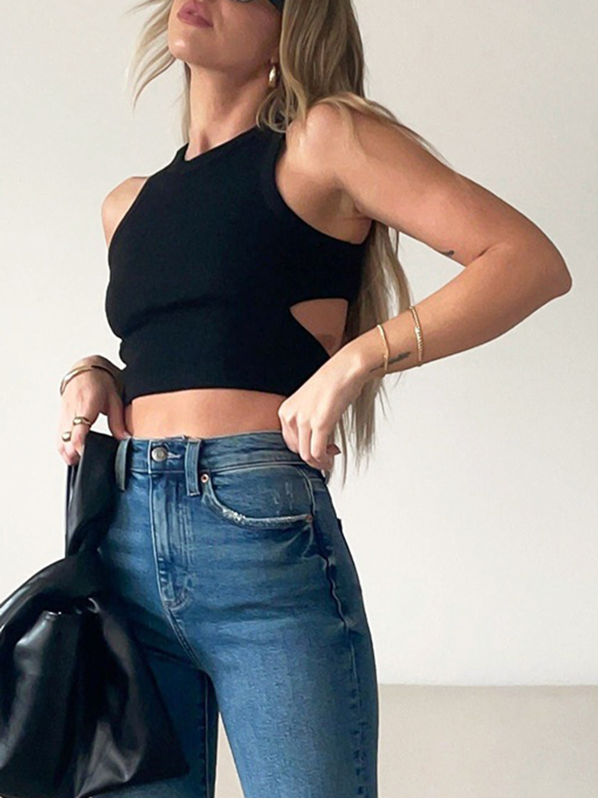 Düz Sırtlı Kesikli Crop Top