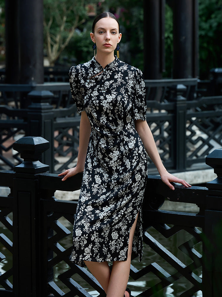 Kamelya Desenli Mandarin Yaka Cheongsam Kadın Midi Qipao Elbise